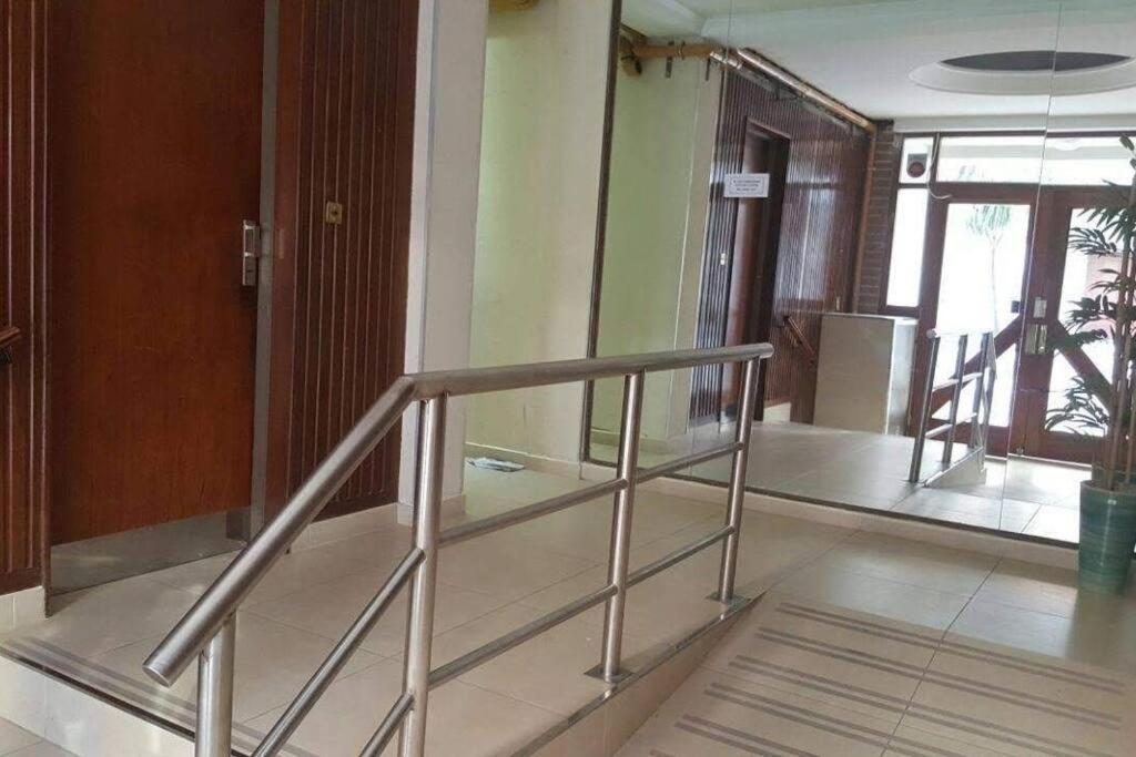 Apartamento Cálido Y Luminoso! *